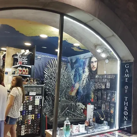 Old Town Hesed * Σπλιτ