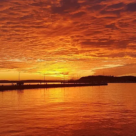 Old Town Hesed Apartman *