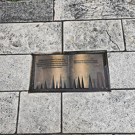 Old Town Hesed Apartman *