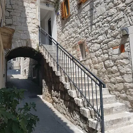 דירה Old Town Hesed